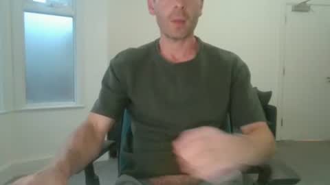 Snapshot of frenchbdmaninlondon chatting on 07.06.26 Horny Paul online show from 07.06.26