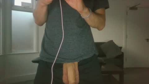 Snapshot of frenchbdmaninlondon chatting on 07.12.26 Horny Paul online show from 07.12.26