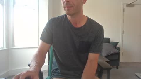 Snapshot of frenchbdmaninlondon chatting on 07.14.26 Horny Paul online show from 07.14.26