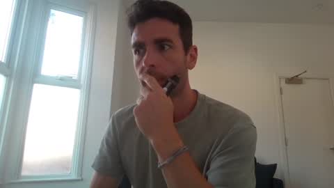 Snapshot of frenchbdmaninlondon chatting on 07.20.26 Horny Paul online show from 07.20.26