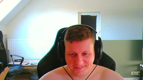 Snapshot of frenchfrieswithmayo chatting on 06.16.26 French fries online show from 06.16.26