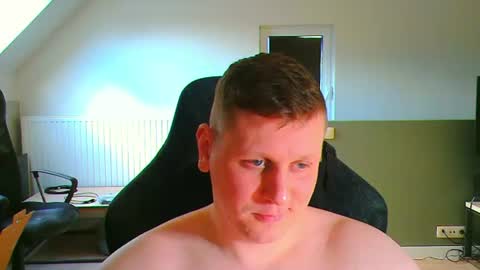 Snapshot of frenchfrieswithmayo chatting on 06.17.26 French fries online show from 06.17.26