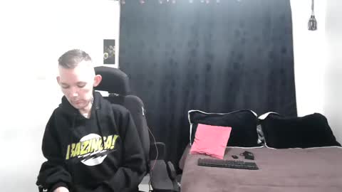 Thomas y Sophia online show from 12.31.24