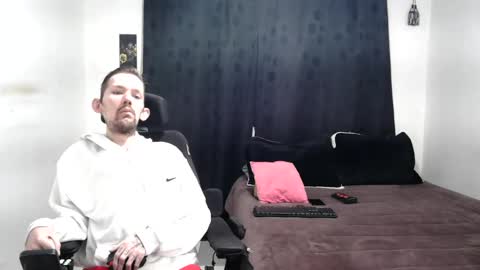 Thomas y Sophia online show from 02.24.25