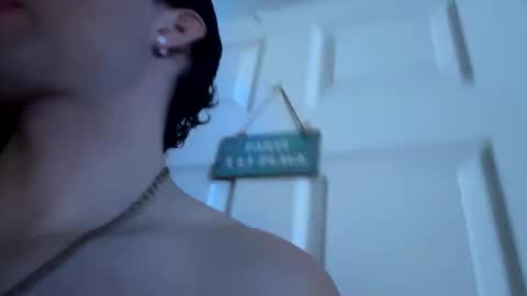 Snapshot of frenchyy710 chatting on 03.04.25 frenchyy710 online show from 03.04.25