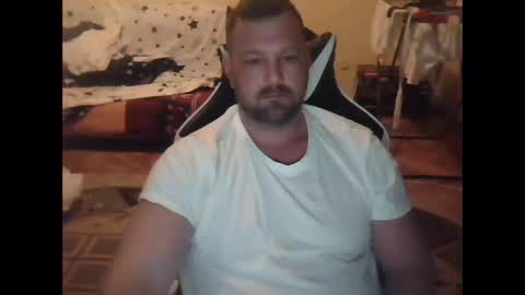 Snapshot of frenks117864 chatting on 12.16.25 frenks117864 online show from 12.16.25