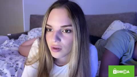 Snapshot of frenzyfoxs chatting on 09.10.25 Jason and Sonya online show from 09.10.25