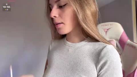 Snapshot of frenzyfoxs chatting on 09.25.25 Jason and Sonya online show from 09.25.25