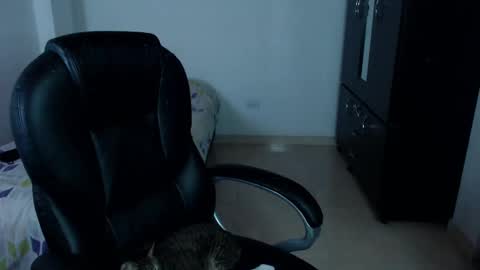 Snapshot of freud_x_louise1 chatting on 01.07.25 Louise  online show from 01.07.25