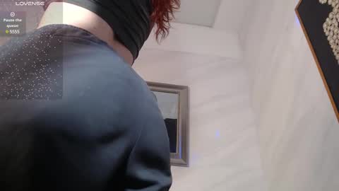 Snapshot of freya_b chatting on 01.21.25 freya online show from 01.21.25