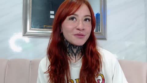 Snapshot of freya_b chatting on 01.25.25 freya online show from 01.25.25