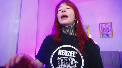 Snapshot of freya_b chatting on 02.03.25 freya online show from 02.03.25