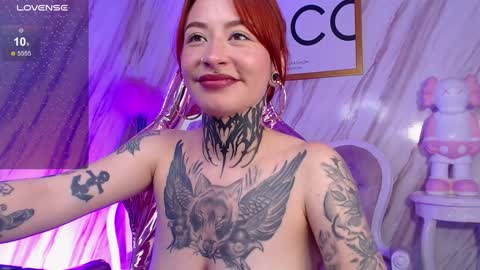 Snapshot of freya_b chatting on 02.05.25 freya online show from 02.05.25