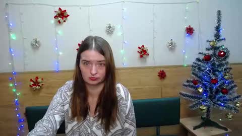 Snapshot of freyadak chatting on 01.05.25 FreyaDak online show from 01.05.25