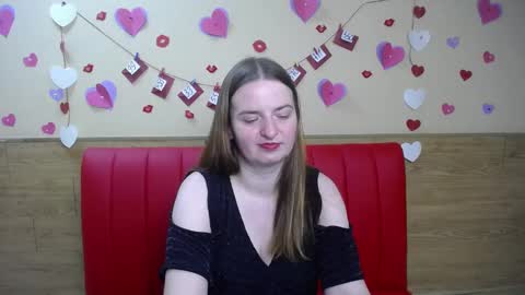 Snapshot of freyadak chatting on 03.07.25 FreyaDak online show from 03.07.25