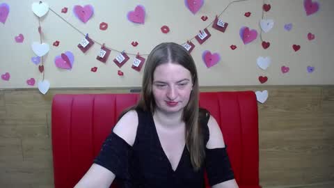 Snapshot of freyadak chatting on 03.08.25 FreyaDak online show from 03.08.25