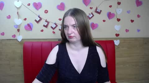 Snapshot of freyadak chatting on 03.08.25 FreyaDak online show from 03.08.25