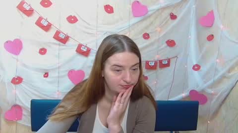 Snapshot of freyadak chatting on 03.09.25 FreyaDak online show from 03.09.25