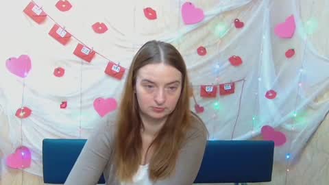 Snapshot of freyadak chatting on 03.09.25 FreyaDak online show from 03.09.25