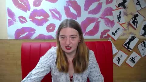 Snapshot of freyadak chatting on 09.08.25 FreyaDak online show from 09.08.25