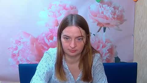 Snapshot of freyadak chatting on 09.15.25 FreyaDak online show from 09.15.25