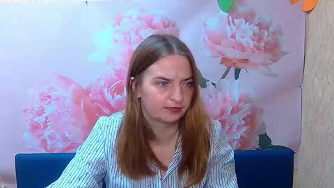 Snapshot of freyadak chatting on 09.18.25 FreyaDak online show from 09.18.25