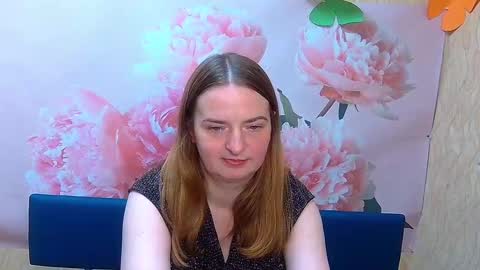 Snapshot of freyadak chatting on 10.02.25 FreyaDak online show from 10.02.25