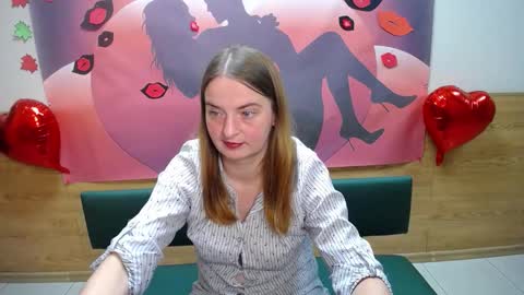 Snapshot of freyadak chatting on 10.09.25 FreyaDak online show from 10.09.25