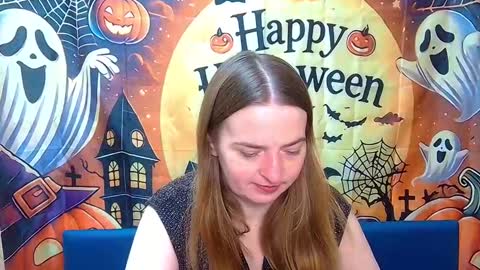 Snapshot of freyadak chatting on 10.21.25 FreyaDak online show from 10.21.25