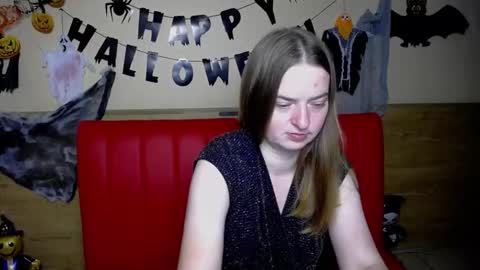 Snapshot of freyadak chatting on 11.01.25 FreyaDak online show from 11.01.25