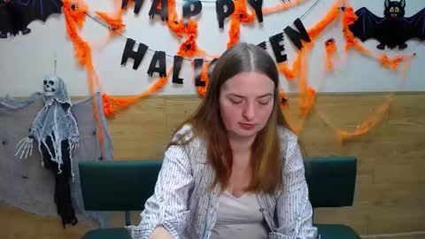 Snapshot of freyadak chatting on 11.06.25 FreyaDak online show from 11.06.25