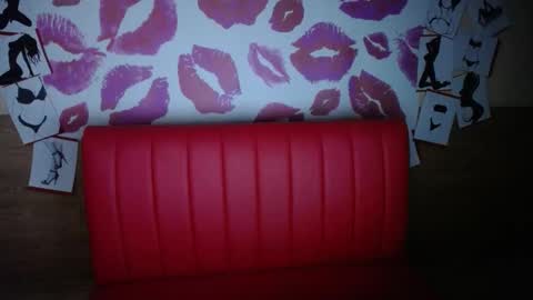 Snapshot of freyadak chatting on 11.15.25 FreyaDak online show from 11.15.25