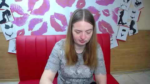 Snapshot of freyadak chatting on 11.16.25 FreyaDak online show from 11.16.25