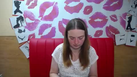 Snapshot of freyadak chatting on 12.04.25 FreyaDak online show from 12.04.25