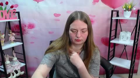 Snapshot of freyadak chatting on 04.23.26 FreyaDak online show from 04.23.26