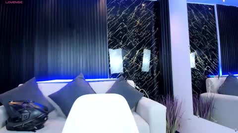 Snapshot of freyja_sweet_ chatting on 10.31.25 Freyja Sweet online show from 10.31.25