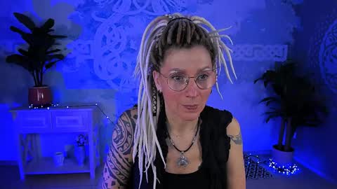 Snapshot of fridatander chatting on 05.02.26 Frida Tander online show from 05.02.26