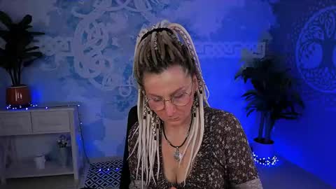 Snapshot of fridatander chatting on 05.07.26 Frida Tander online show from 05.07.26