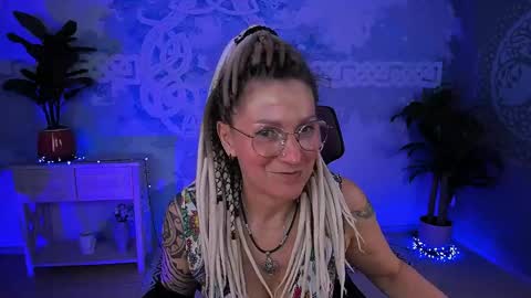 Snapshot of fridatander chatting on 05.08.26 Frida Tander online show from 05.08.26