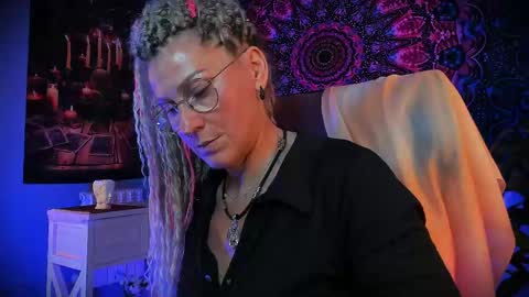 Snapshot of fridatander chatting on 06.05.26 Frida Tander online show from 06.05.26