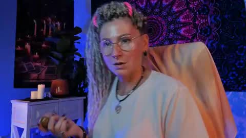 Snapshot of fridatander chatting on 06.12.26 Frida Tander online show from 06.12.26
