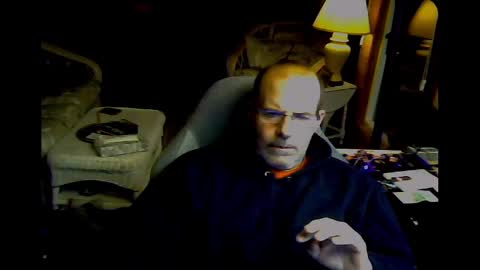 Snapshot of friendlykevn chatting on 12.27.24 friendlykevn online show from 12.27.24