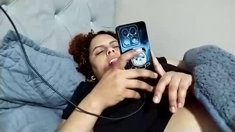 Frizzy girl online show from 11.10.25