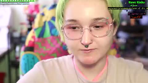 Snapshot of frogessjay chatting on 06.25.26 Jaywise Frogfoot online show from 06.25.26