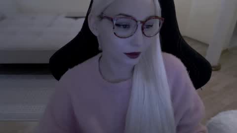 Snapshot of fromsun_forsoul chatting on 04.16.26 Lilith online show from 04.16.26