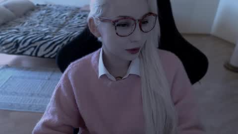 Snapshot of fromsun_forsoul chatting on 05.04.26 Lilith online show from 05.04.26