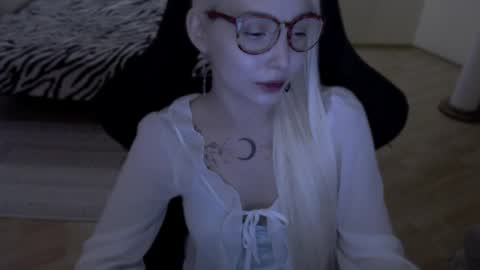 Snapshot of fromsun_forsoul chatting on 05.14.26 Lilith online show from 05.14.26