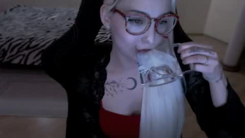Snapshot of fromsun_forsoul chatting on 05.22.26 Lilith online show from 05.22.26