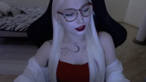 Snapshot of fromsun_forsoul chatting on 05.28.26 Lilith online show from 05.28.26