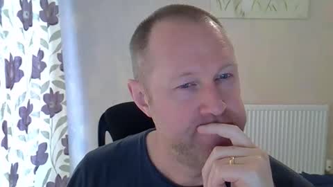 Snapshot of fuck_buddy_uk chatting on 04.27.26 Fuck Buddy UK online show from 04.27.26